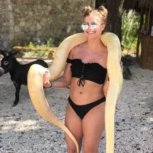 Meet your Posher, Hanna